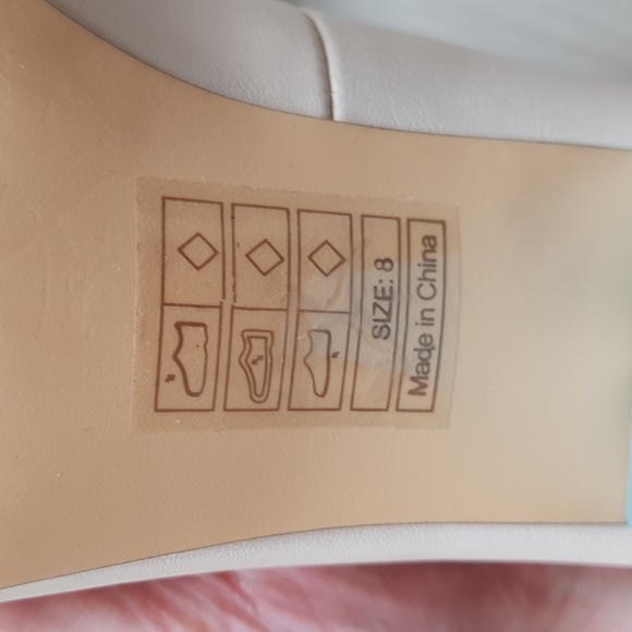 B.A.I.T. Vintage Inspired Like New Shoes - Picture 5 of 6